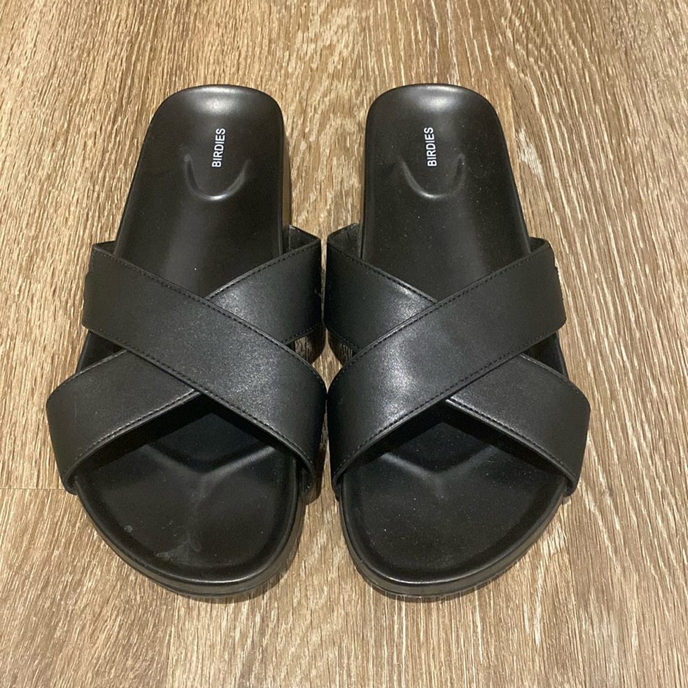 Like new Birdies Robin crossover sandal in black leather in size 8
